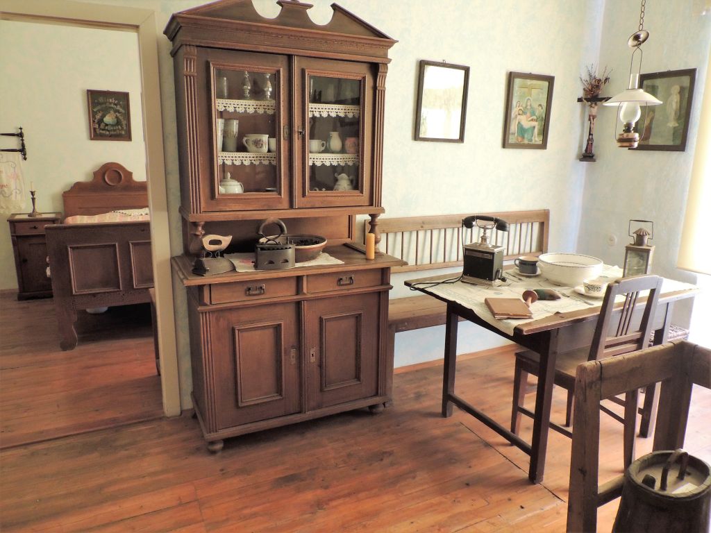 Heimatmuseum Litschau, Einblick in eine Wohnsituation von damals (© Martina Kainz)